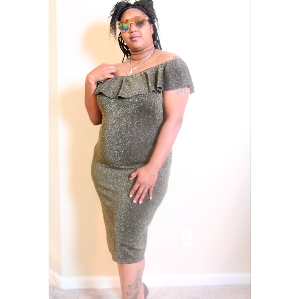NWT Plus Size Gold Ruffle Bodycon Dress